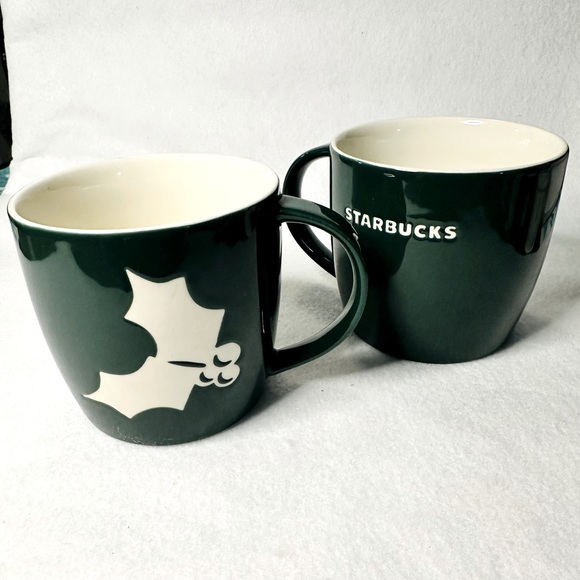 Starbucks Holiday 2011 mugs. Discontinued Rare Set‎ of 2 - Picture 1 of 5